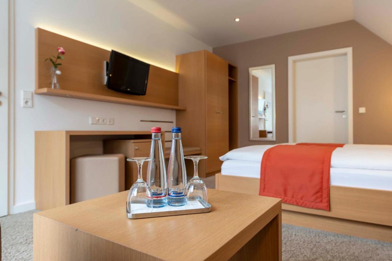 Hotel Gasthof Krone Niederstetten 외부 사진