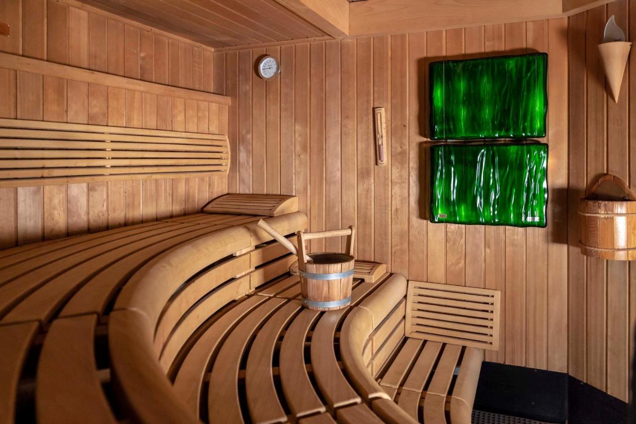 Hotel Gasthof Krone Niederstetten 외부 사진