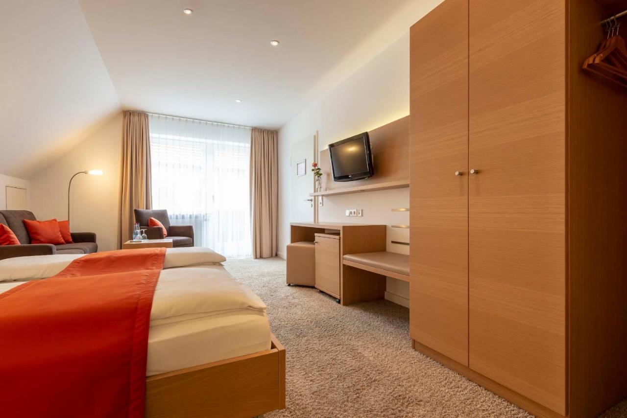 Hotel Gasthof Krone Niederstetten 외부 사진