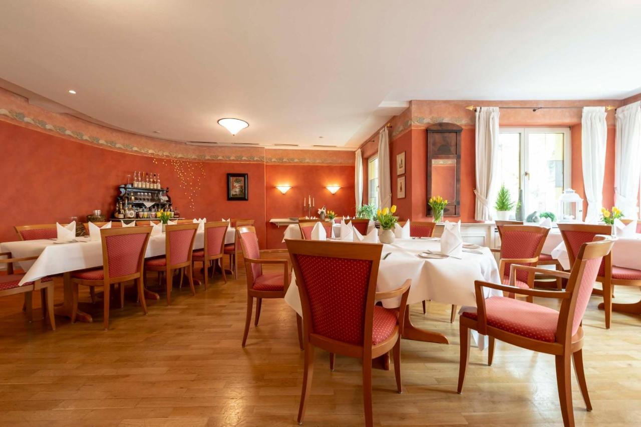 Hotel Gasthof Krone Niederstetten 외부 사진